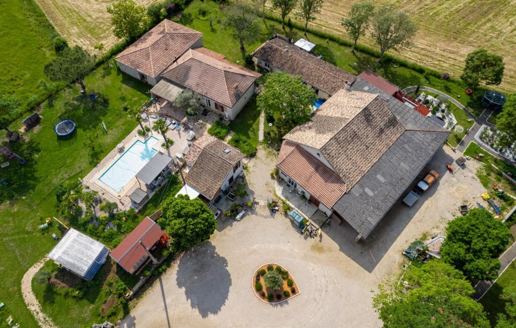 Studio Du Daudou Piscine Jacuzzi Partages Septfonds Exterior foto
